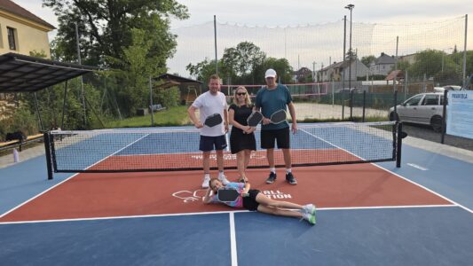V Řeporyjích byl otevřen nový pickleballový kurt. Sport pro všechny získává další domov